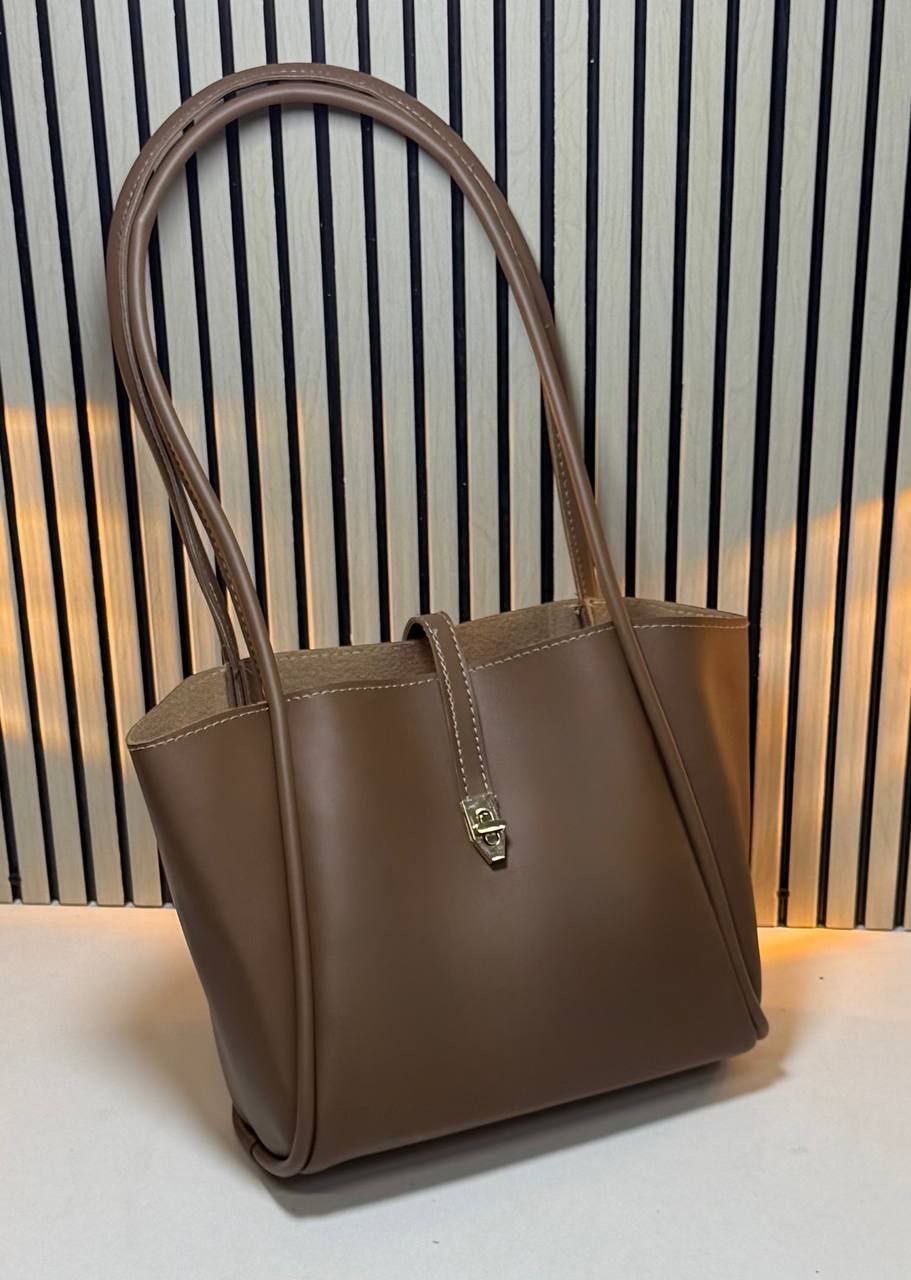 /public/uploads/photos/shares/Suzy bags/IMG_2912.jpeg